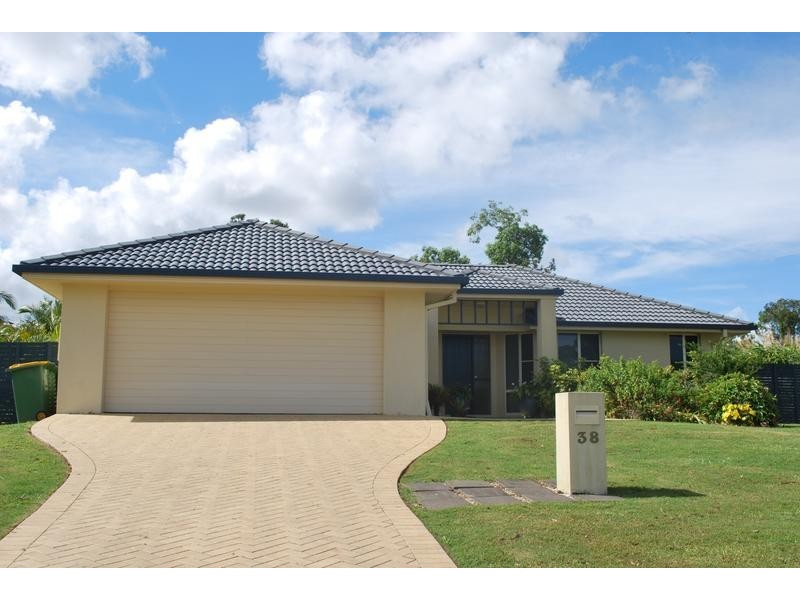 38 Cooroibah Cres, Tewantin QLD 4565