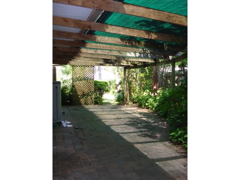 28 Pines Ave, Cooroibah QLD 4565