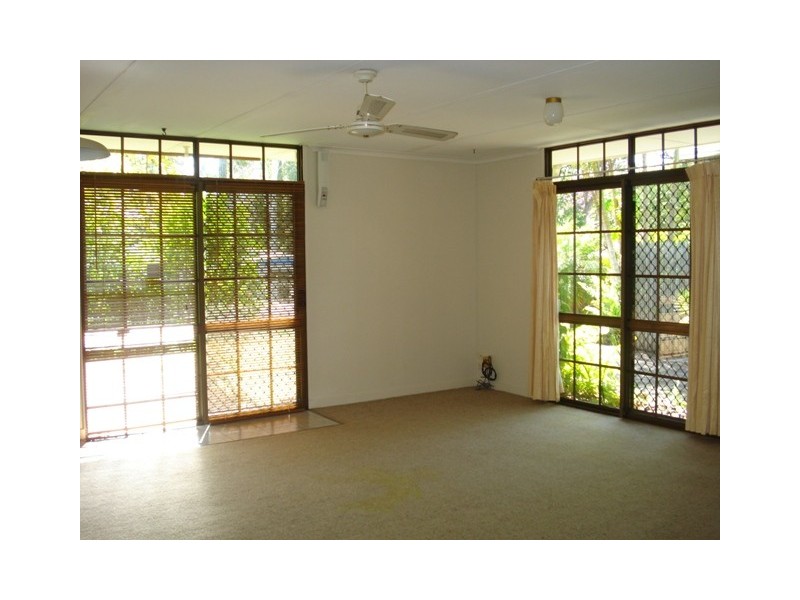 28 Pines Ave, Cooroibah QLD 4565