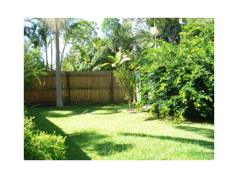 28 Pines Ave, Cooroibah QLD 4565