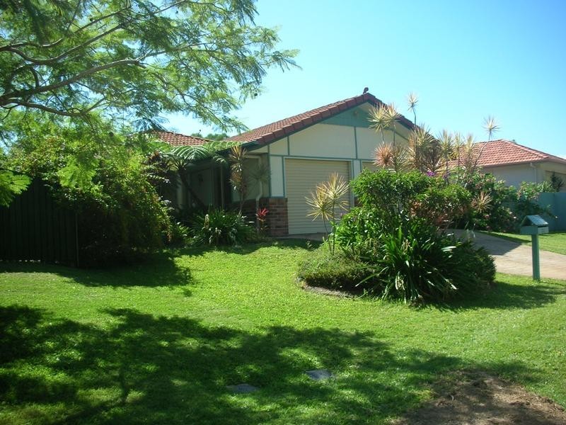 64 Lake Entrance Blvd, Noosaville QLD 4566