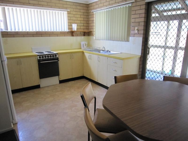 2/27 The Cockleshell, Noosaville QLD 4566