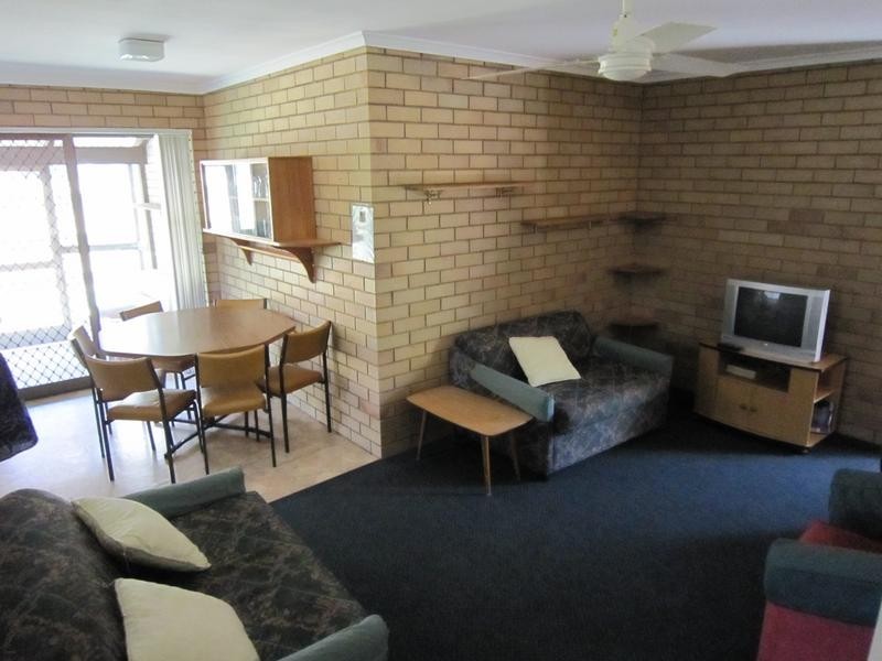 2/27 The Cockleshell, Noosaville QLD 4566