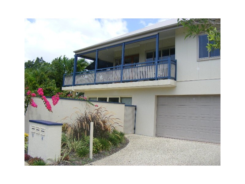 1/3 Nola St, Noosaville QLD 4566
