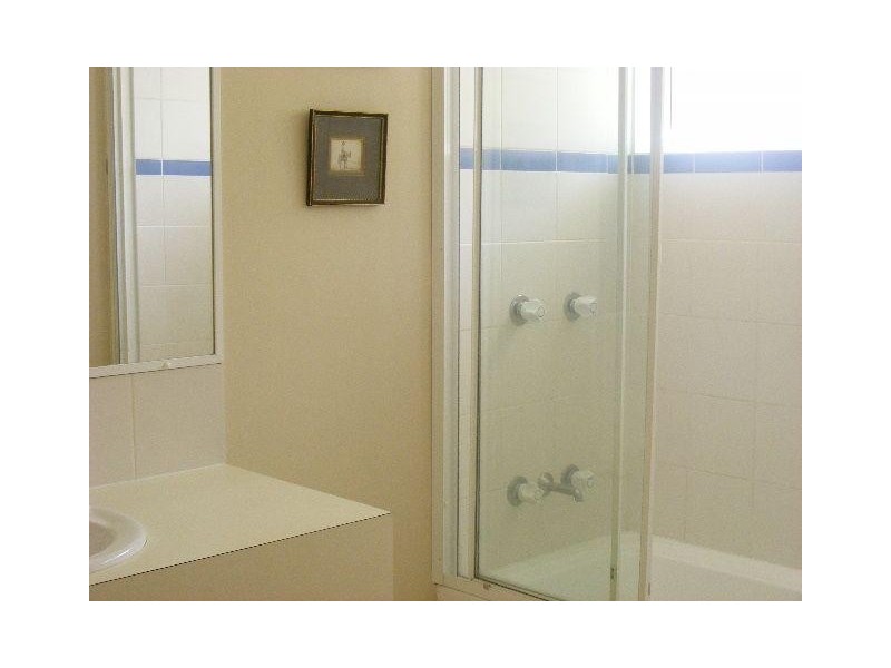 1/12 James St, Noosaville QLD 4566