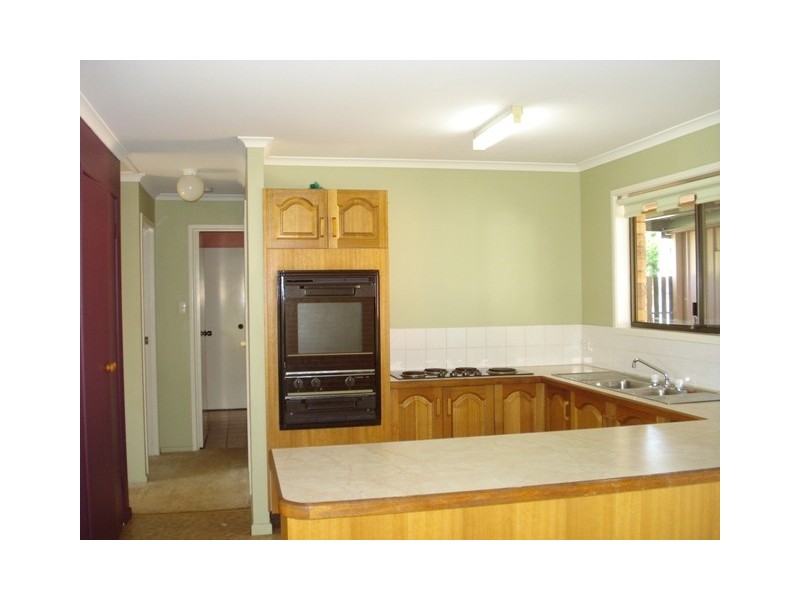 5 Swan St, Noosaville QLD 4566