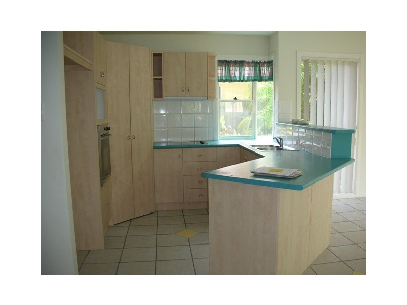 4 Seagull Ct, Noosaville QLD 4566