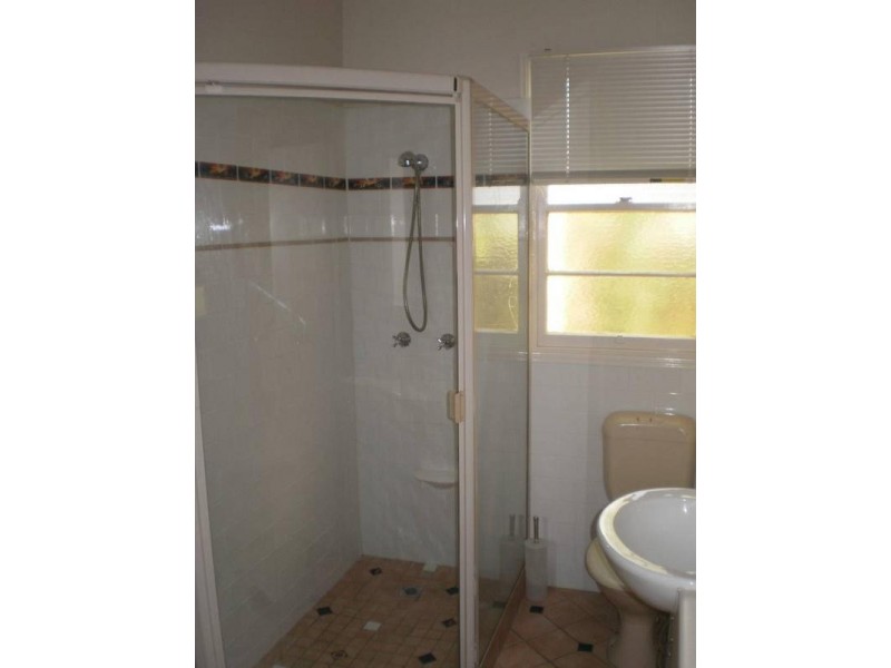 20 Pines Ave, Cooroibah QLD 4565