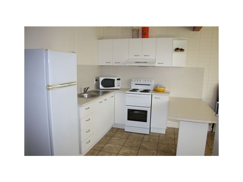 2/7 Hilton Esp, Tewantin QLD 4565