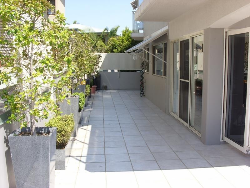 2/235 Gympie Tce, Noosaville QLD 4566