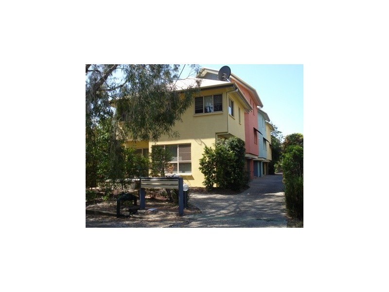 2/16 Howard St, Noosaville QLD 4566