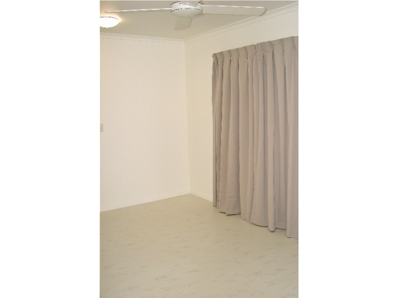 2/11 Robert St, Noosaville QLD 4566