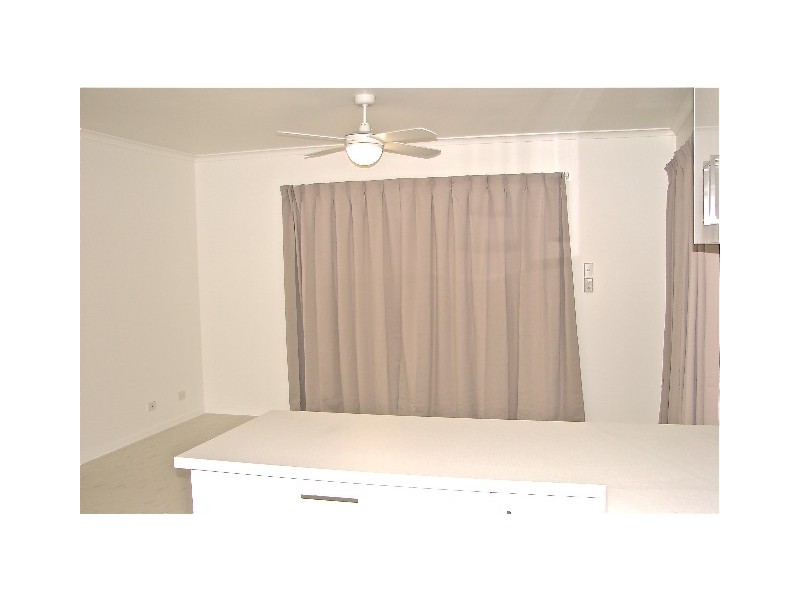 2/11 Robert St, Noosaville QLD 4566