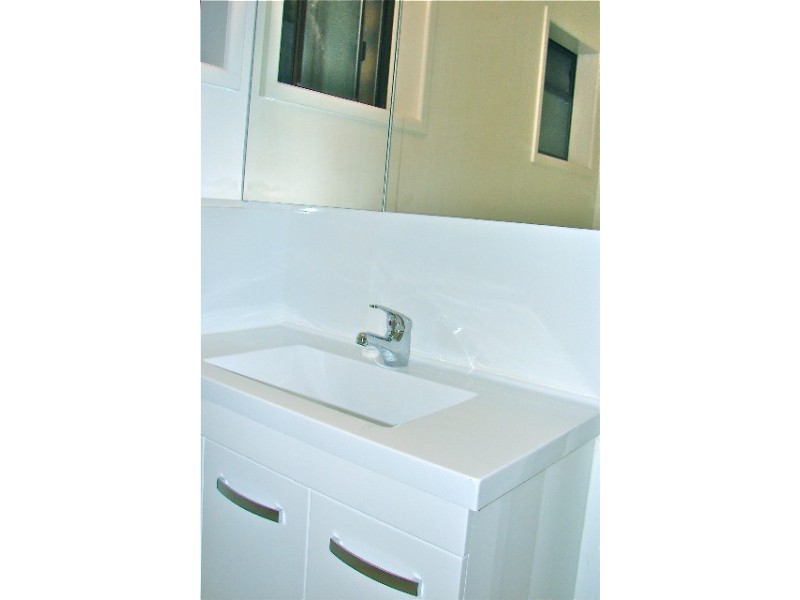 2/11 Robert St, Noosaville QLD 4566