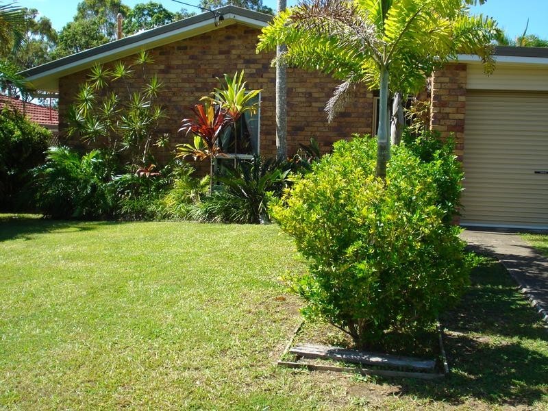 8 Linksland St, Tewantin QLD 4565