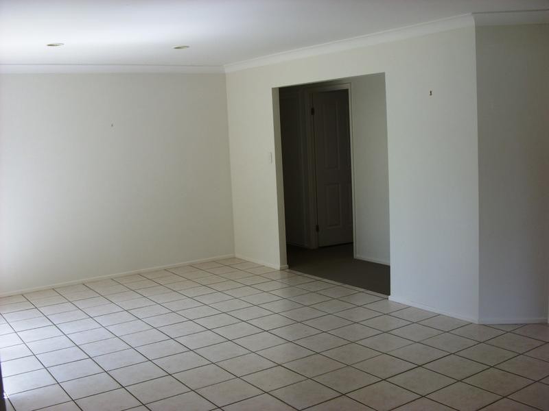 27 Leafhaven Dr, Tewantin QLD 4565