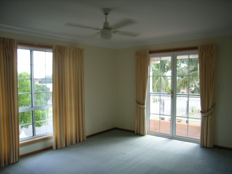 1/414 STENNER STREET, Kearneys Spring QLD 4350