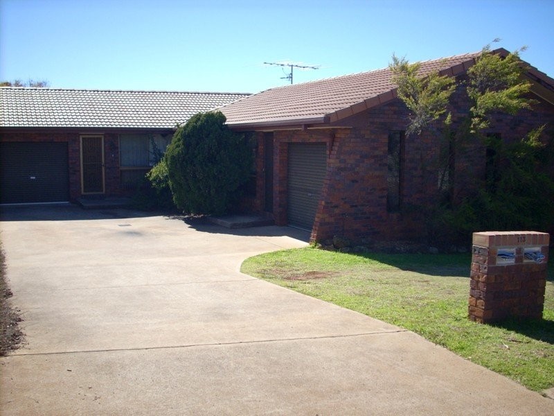 1/113 South Street, Centenary Heights QLD 4350