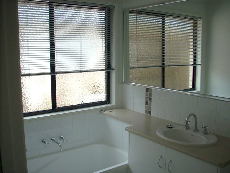 1/204 Stenner Street, Middle Ridge QLD 4350