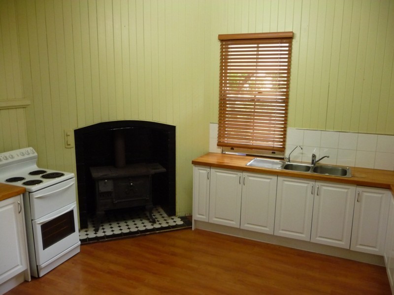 6 Gauntlet Street, Toowoomba QLD 4350