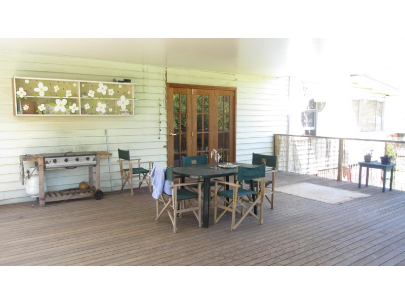 6 Gauntlet Street, Toowoomba QLD 4350