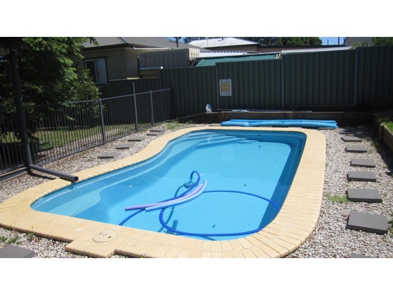 6 Gauntlet Street, Toowoomba QLD 4350