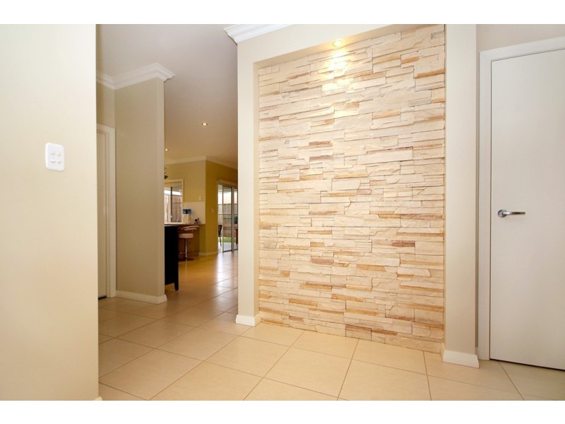 20 McCallum Court, Middle Ridge QLD 4350