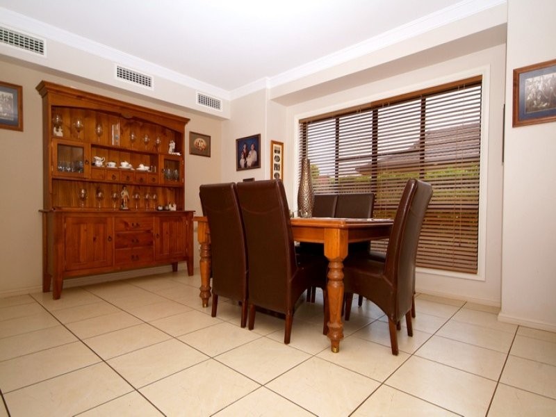 72 Spring Street, Middle Ridge QLD 4350