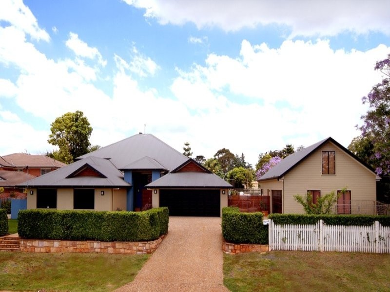 72 Spring Street, Middle Ridge QLD 4350