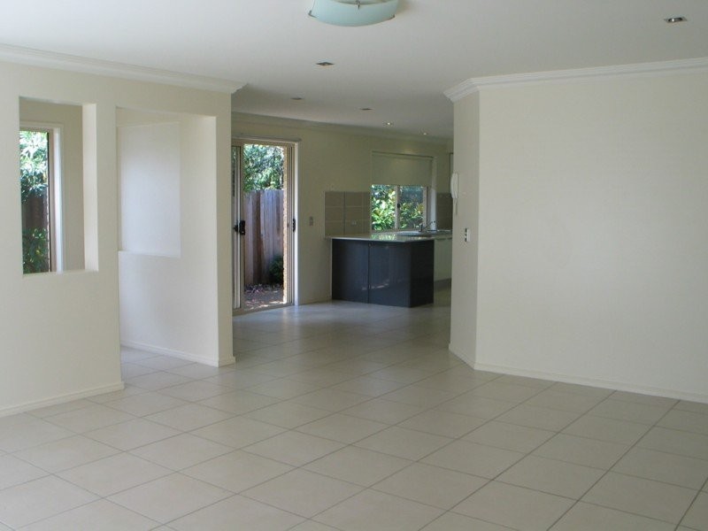 2/18A James Street, Rangeville QLD 4350