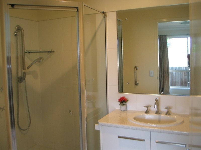 2/18A James Street, Rangeville QLD 4350