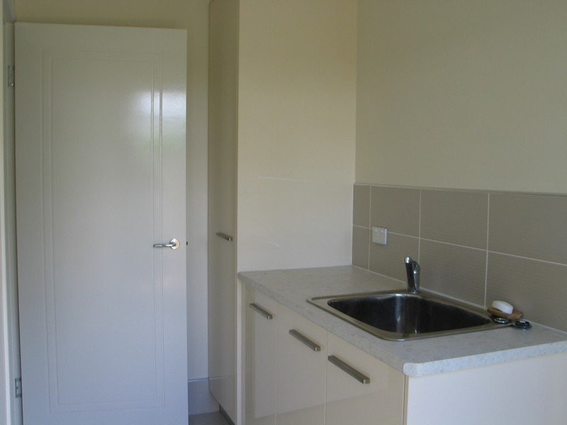 2/18A James Street, Rangeville QLD 4350