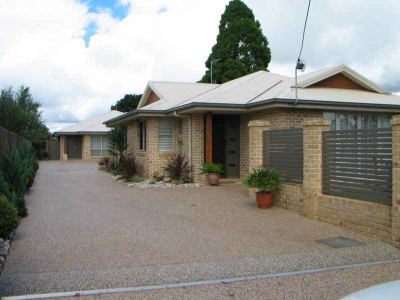 2/18A James Street, Rangeville QLD 4350