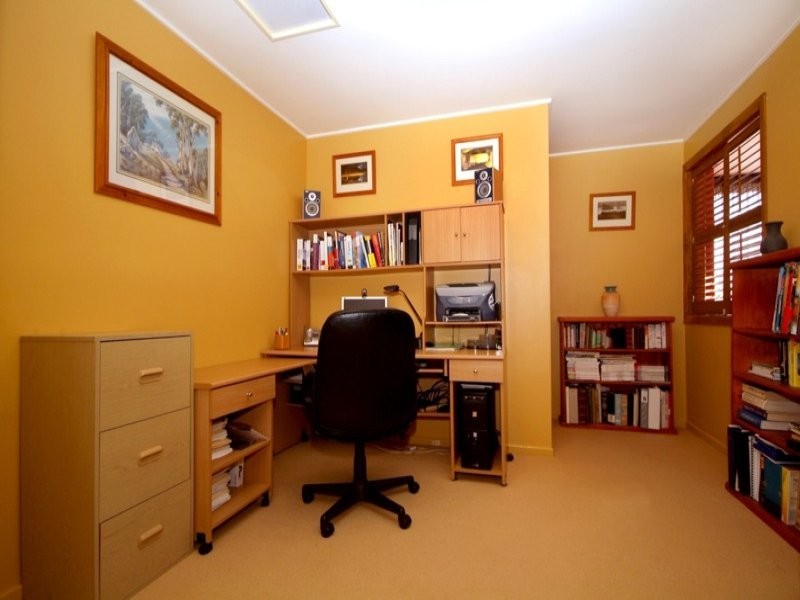 6 Barrymount Crescent, Toowoomba QLD 4350