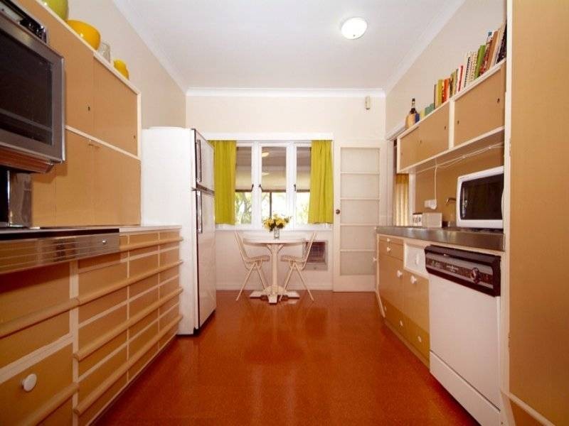 21 Wirra Wirra Street, Mount Lofty QLD 4350