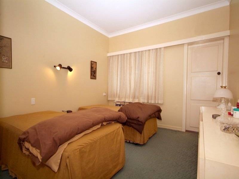 21 Wirra Wirra Street, Mount Lofty QLD 4350