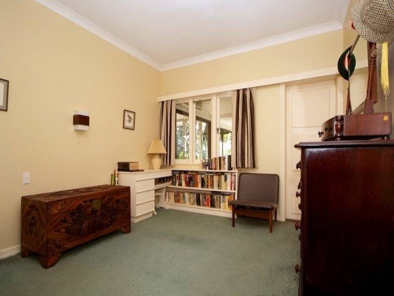 21 Wirra Wirra Street, Mount Lofty QLD 4350