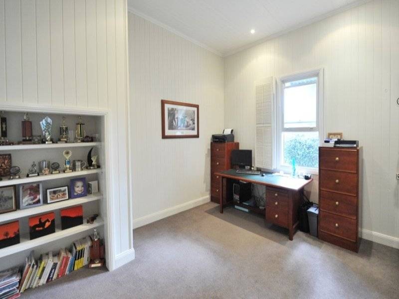 5 Godsall Street, East Toowoomba QLD 4350