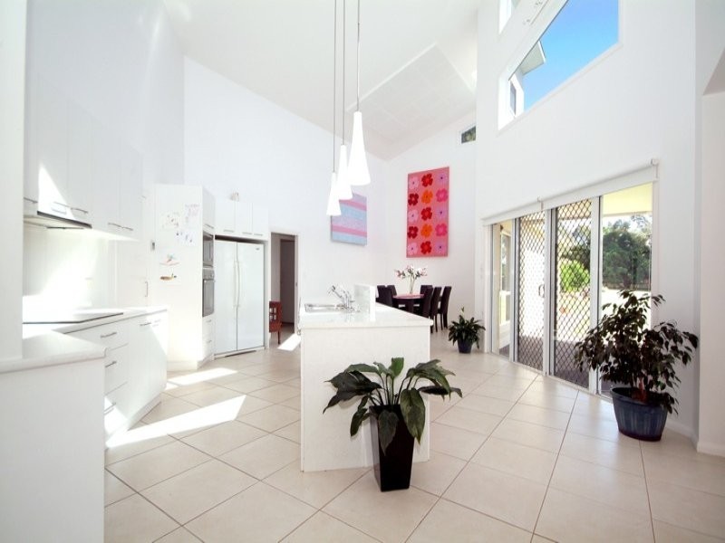 8 Arcadia Court, Highfields QLD 4352