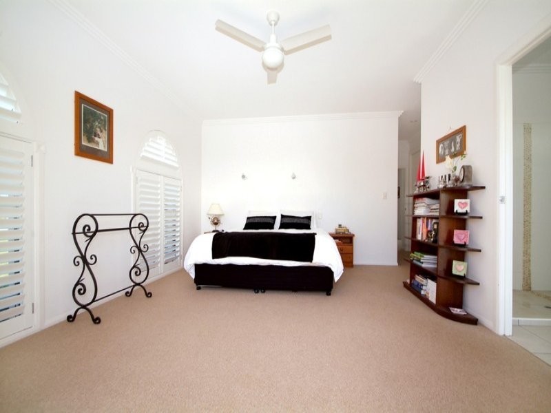 8 Arcadia Court, Highfields QLD 4352