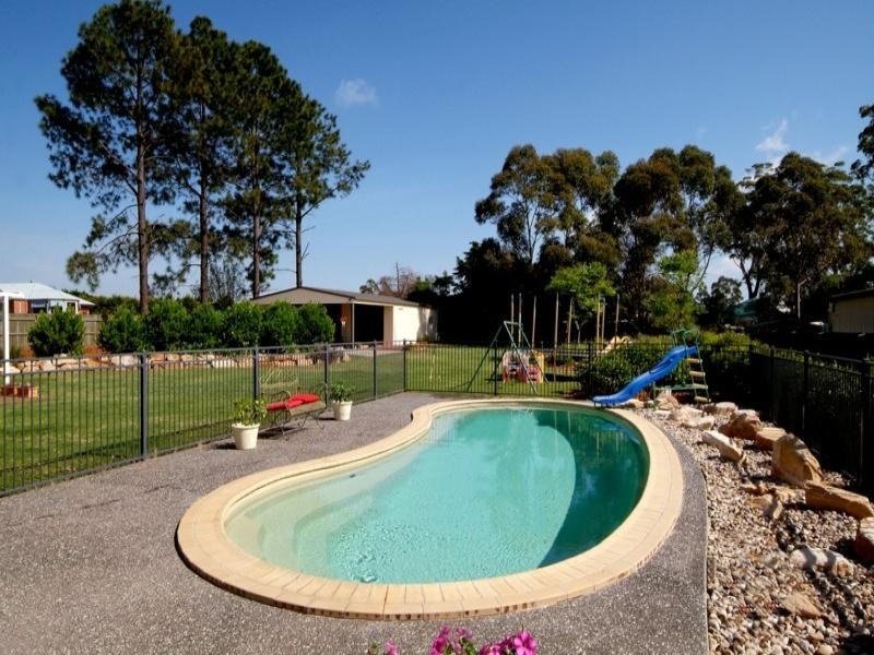 8 Arcadia Court, Highfields QLD 4352