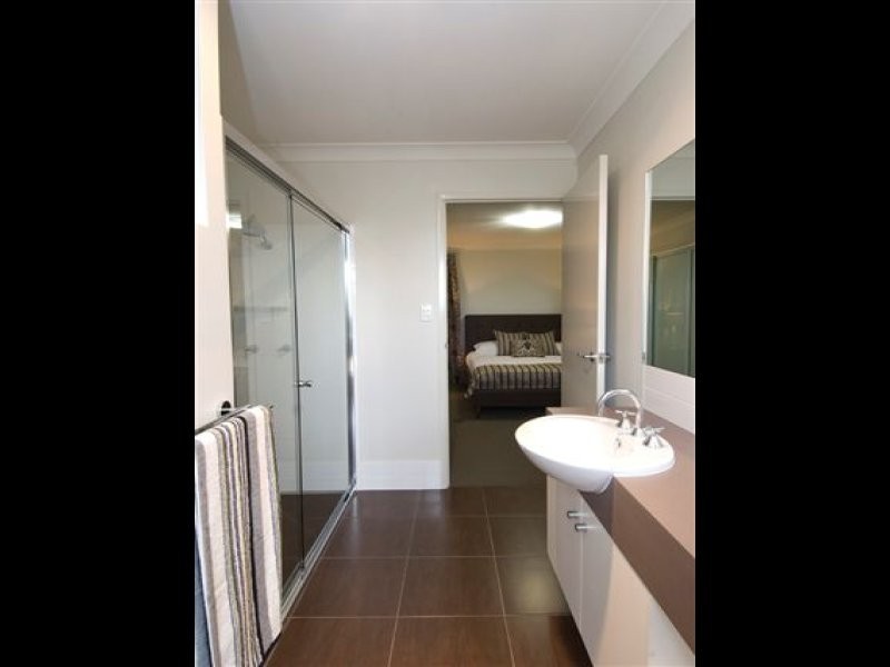 54 Mather Street, Highfields QLD 4352