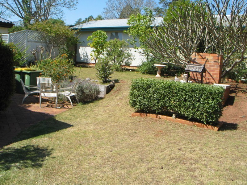 16 High Street, Rangeville QLD 4350