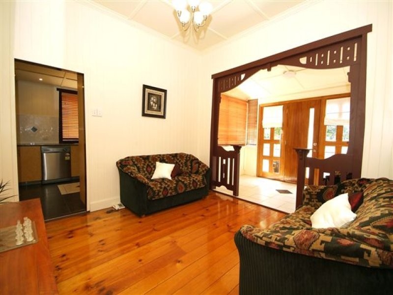 59 Mary Street, Mount Lofty QLD 4350