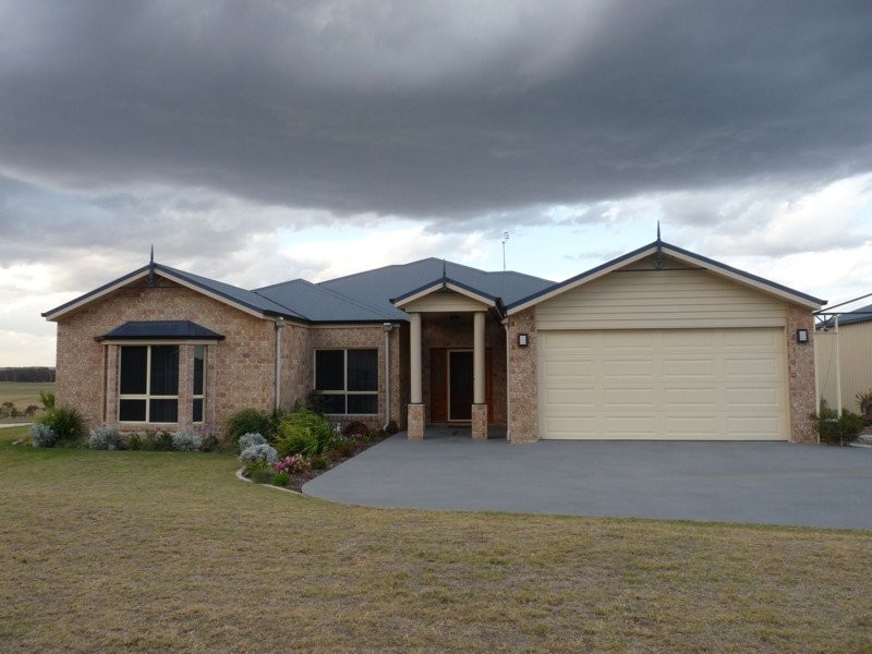 11 Condavale Drive, Warwick QLD 4370