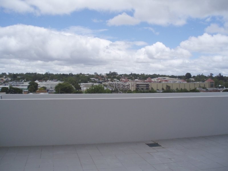319/532 Ruthven Street, Toowoomba City QLD 4350