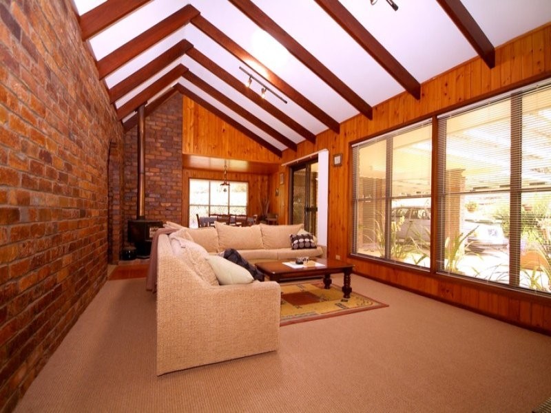 3 Carlyle Court, Middle Ridge QLD 4350