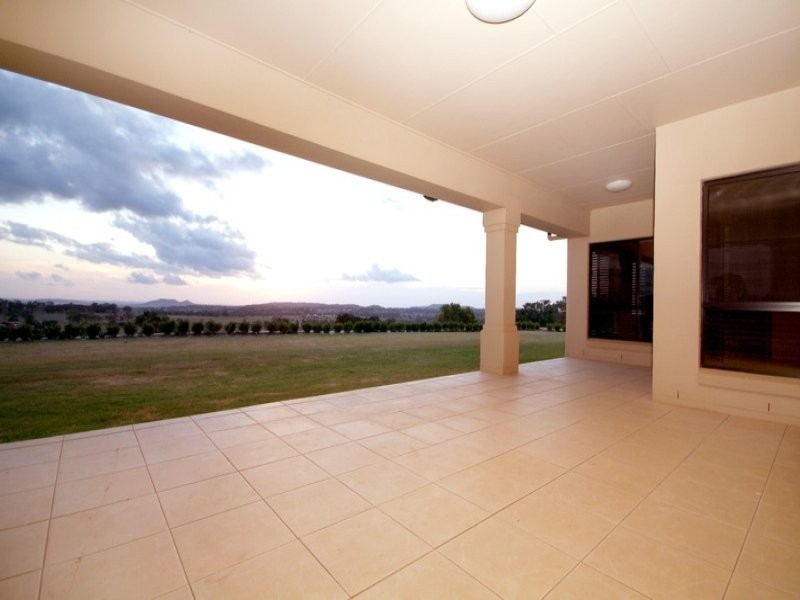 1 Stella Road, Highfields QLD 4352