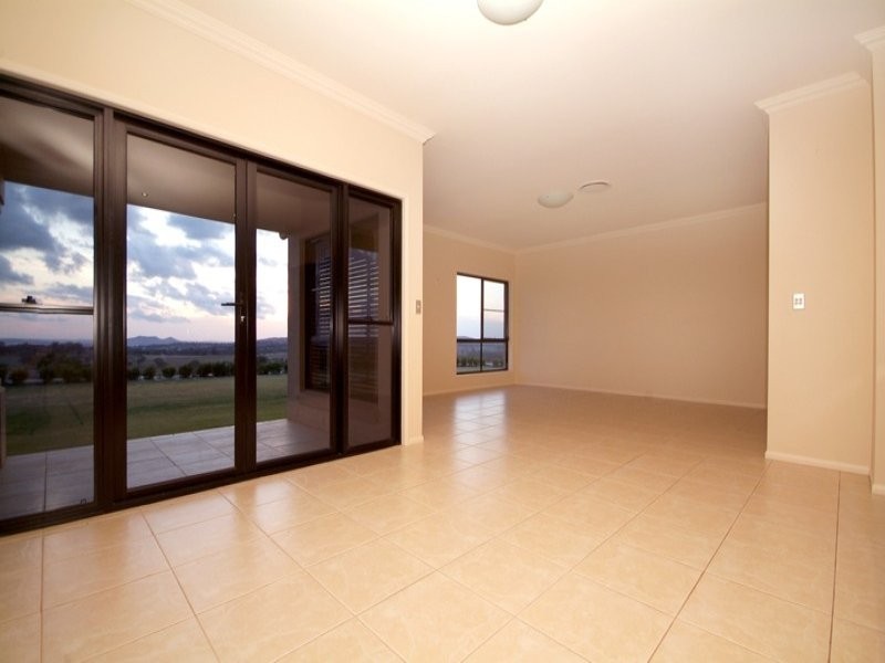 1 Stella Road, Highfields QLD 4352