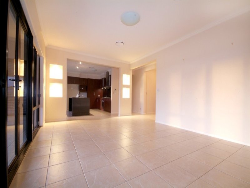 1 Stella Road, Highfields QLD 4352
